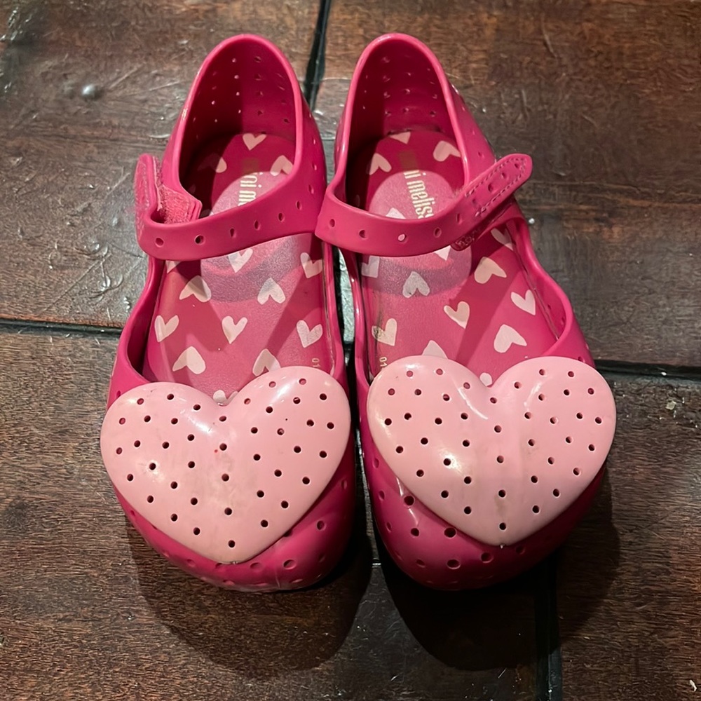 Mini Melissa Heart toddler shoes size 9